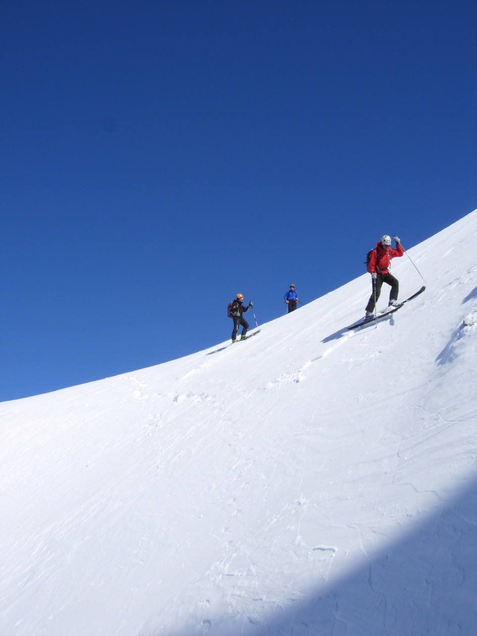 #3 Le reste de la troupe : En rang serré... Le reste de la troupe : En rang serré...