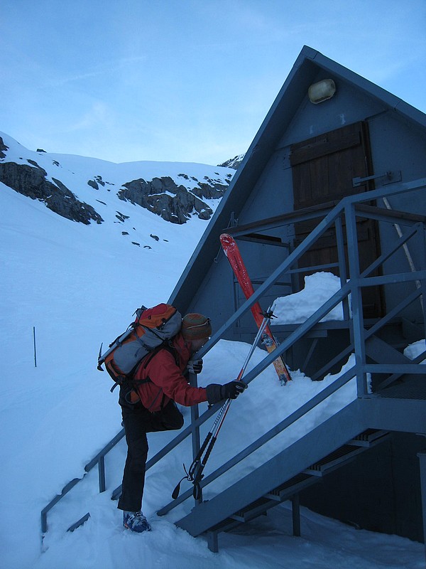 Refugio Cibrario : Bon, pas de congère géante, et une entrée accessible moyennant quelques acrobaties! c'est tout bon!!