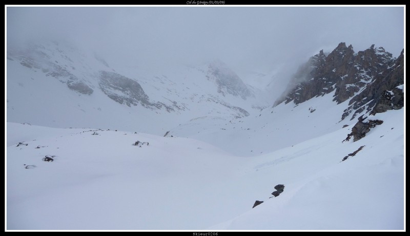 #2 Depuis le col : Le vallon du Rosoire épargné par le brouillard. Depuis le col : Le vallon du Rosoire épargné par le brouillard.
