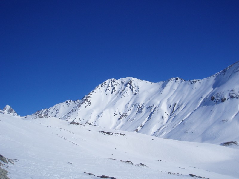 Aiguille d'Argentière : Objectif du jour: sommet ouest (gauche) avec descente dans le couloir SW.