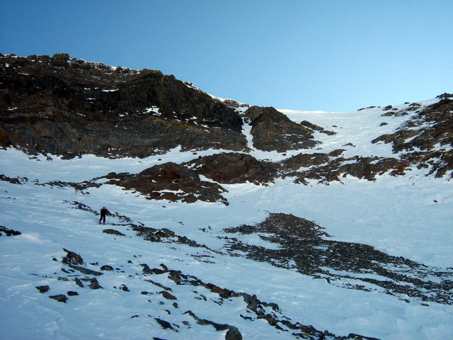 #3 Sous le col de la pyramide : Le passage delicat vu de plus pret Sous le col de la pyramide : Le passage delicat vu de plus pret