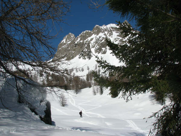 Trace de montée : Arrivée sous le refuge de la cougourde, reprise des traces direction le Boréon