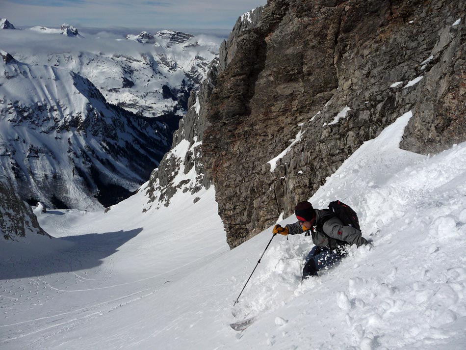 Pointes Longues : Philippe sous le col des Pointes Longues.