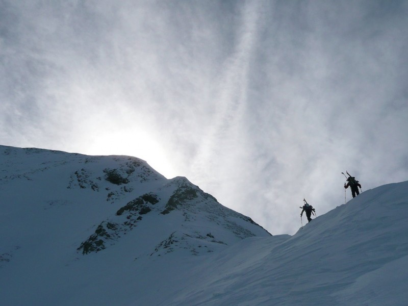 #14 Sur l Sur l'arête WNW : On termine en portant les skis.