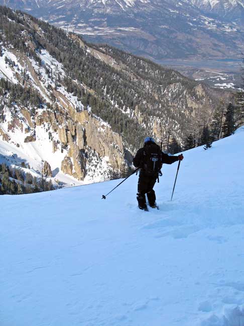 #2 Torrent du Colombier : Pyramides en arrière plan Torrent du Colombier : Pyramides en arrière plan