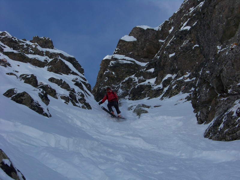 #6 couloir NW : Comme tout le monde, le petit saut pour éviter d couloir NW : Comme tout le monde, le petit saut pour éviter d'abimer les spatules