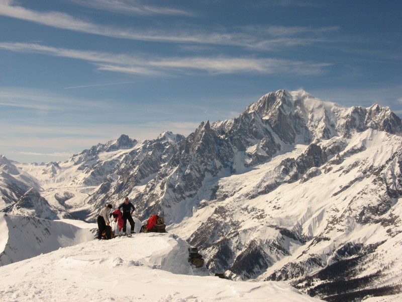#15 Tête entre deux Sauts : Le sommet face au belvédère magnifique sur le Massif du Mont-Blanc Tête entre deux Sauts : Le sommet face au belvédère magnifique sur le Massif du Mont-Blanc