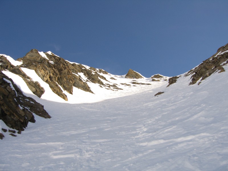#4 Tête entre deux Sauts : dans le couloir au 1/3 supérieur Tête entre deux Sauts : dans le couloir au 1/3 supérieur