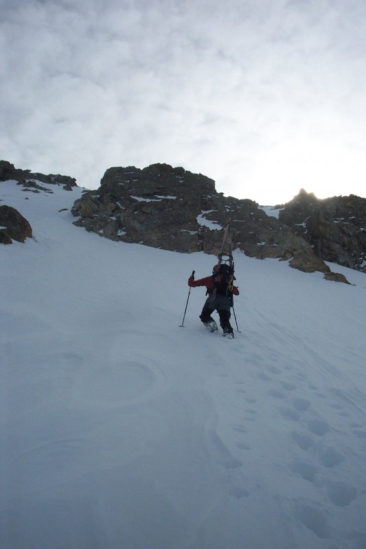 #8 Dans le couloir : Remontée assez facile avec cette belle poudreuse. Dans le couloir : Remontée assez facile avec cette belle poudreuse.