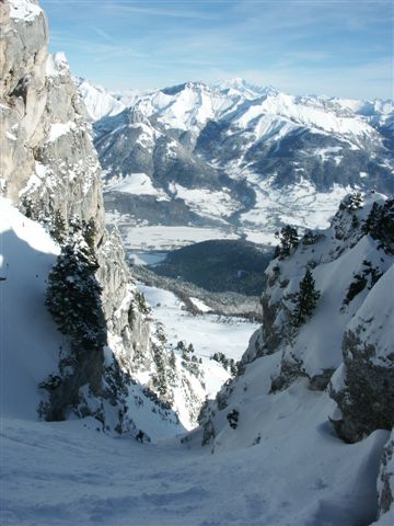 #5 Colombier : Belle ambiance dans le couloir du Roc de Poyer. Colombier : Belle ambiance dans le couloir du Roc de Poyer.
