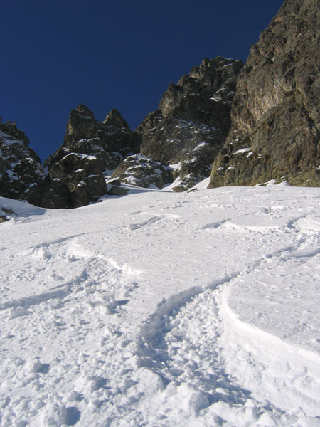 #3 Pentes E au bas du couloir : Un peu lourde, mais ça se skie bien ! Pentes E au bas du couloir : Un peu lourde, mais ça se skie bien !