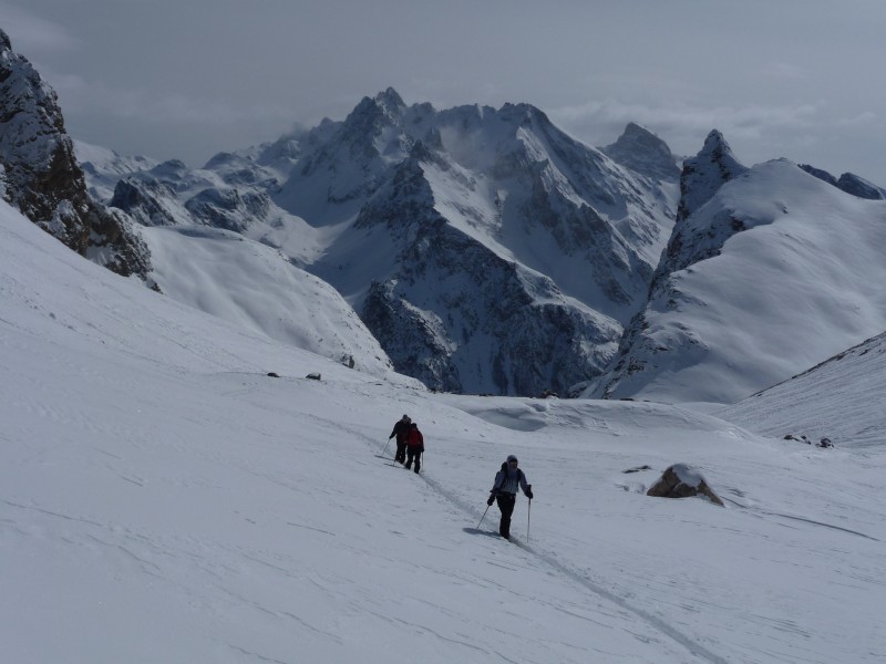 #2 Vallon des Houerts : Aiguilles du Chambeyron en fond d Vallon des Houerts : Aiguilles du Chambeyron en fond d'écran