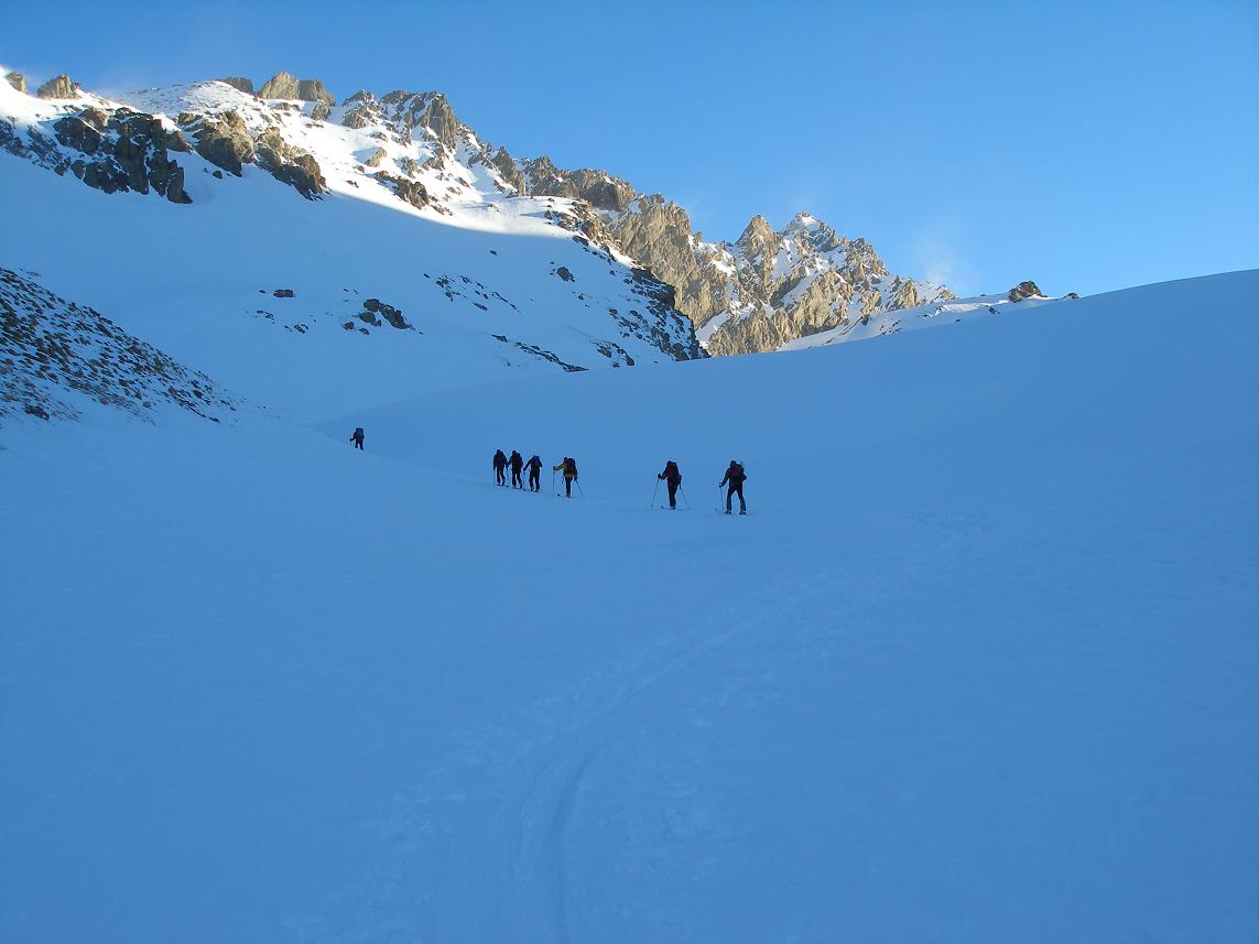 #10 un peu plus loin : avec les aiguilles de chambeyron qui fument un peu plus loin : avec les aiguilles de chambeyron qui fument