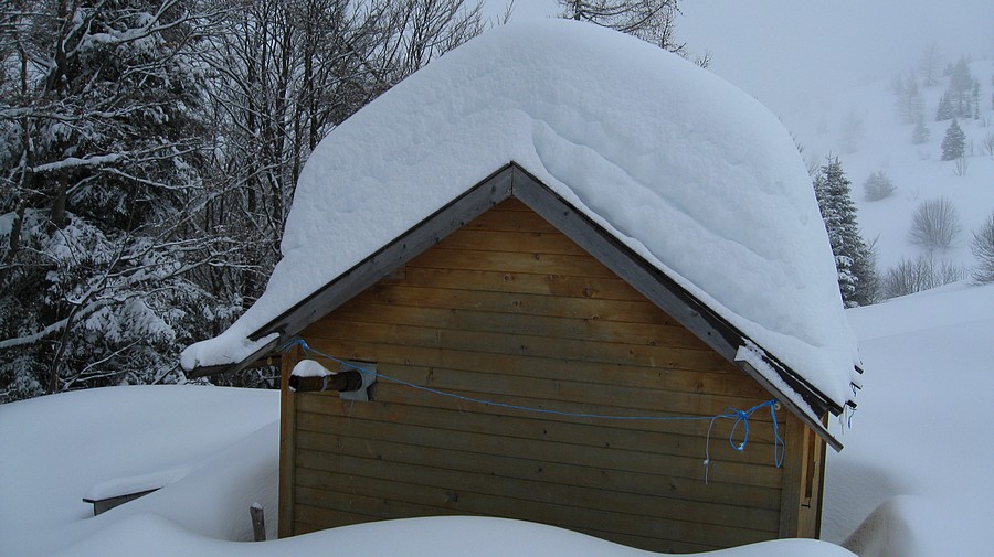 Gros enneigement en Vercors : Cabane sous Roche Rousse