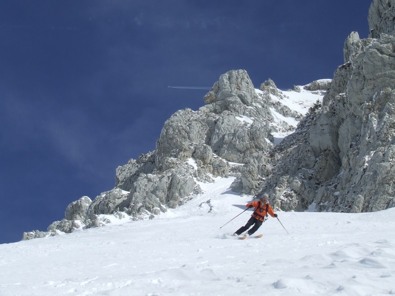 à la base du couloir : Ski grand large