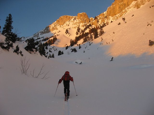 #1 Montée au Bachasson : Les belles lumières du Vercors au lever du soleil Montée au Bachasson : Les belles lumières du Vercors au lever du soleil