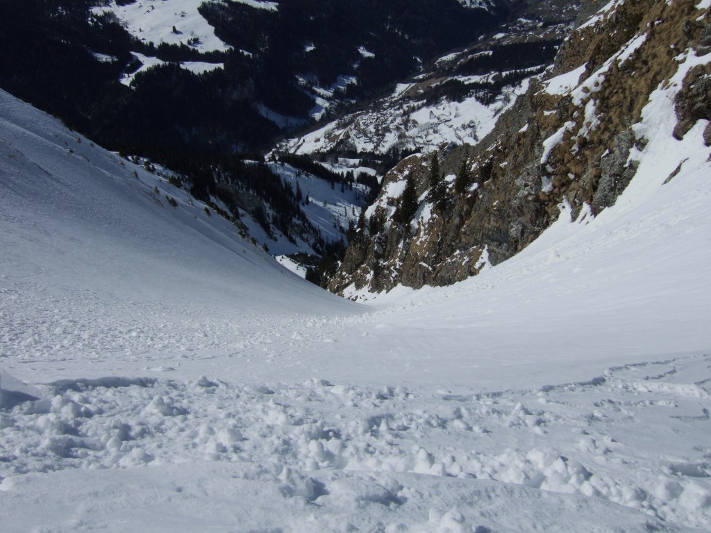 #4 Coillu à Bordel : le couloir Chauchefoin en poudre et pas traçé: bien tentant mais quid du bas? Coillu à Bordel : le couloir Chauchefoin en poudre et pas traçé: bien tentant mais quid du bas?