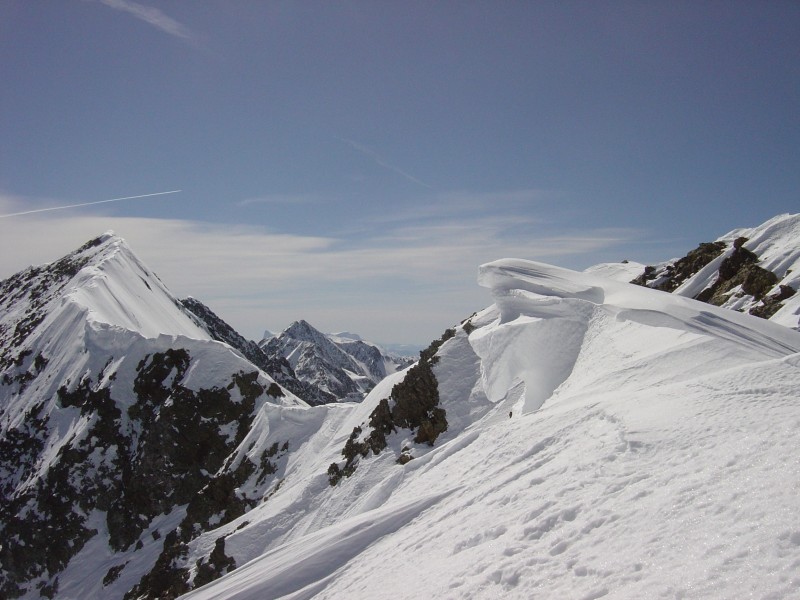 #7 sur l sur l'arête : la pente en face c'est le départ de "la ligne"