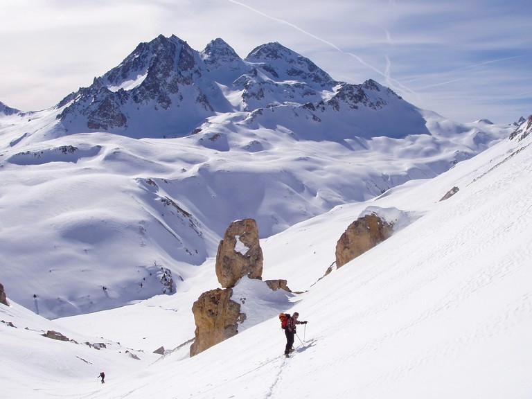 #3 Combe des Sarrasins 2 : Christian, derrière un beau sommet...Cime de la Planette et Roche Béraude? Combe des Sarrasins 2 : Christian, derrière un beau sommet...Cime de la Planette et Roche Béraude?