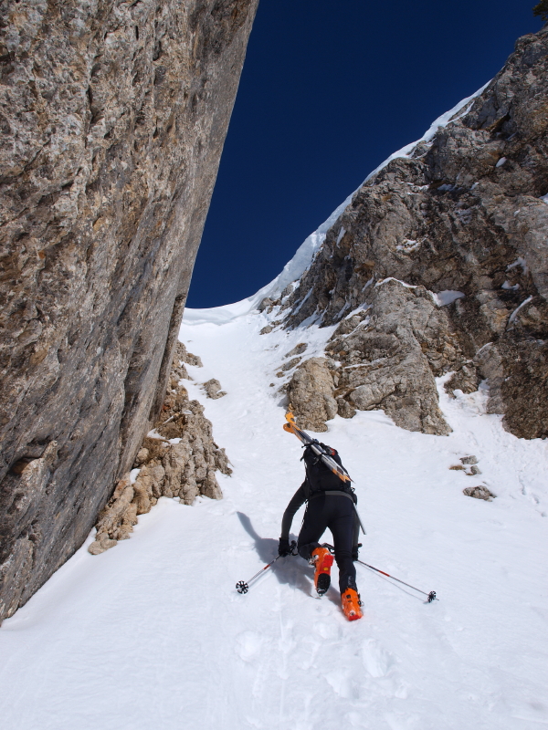 #5 Sortie du couloir : Tchouf bientôt à l Sortie du couloir : Tchouf bientôt à l'attaque de la corniche