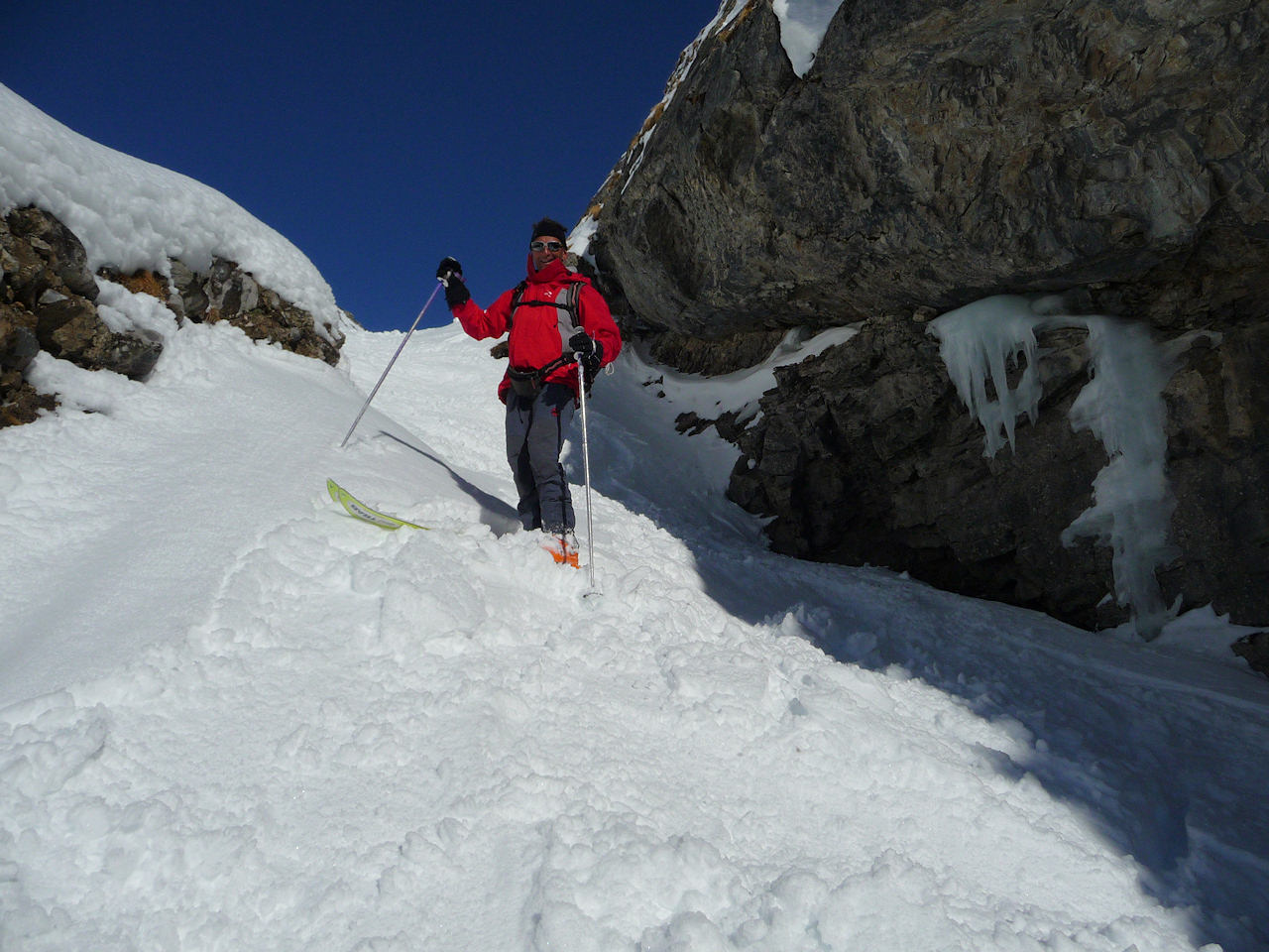 #18 Paul a le sourire : Entrée dans le goulet du Nant de la Crépéna Paul a le sourire : Entrée dans le goulet du Nant de la Crépéna