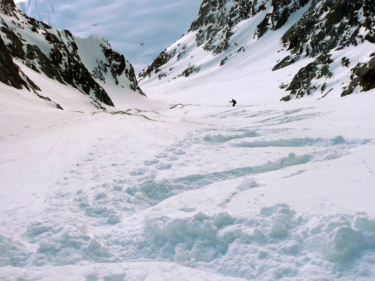 #6 Bonne poudreuse : Seb enfile les virages Bonne poudreuse : Seb enfile les virages
