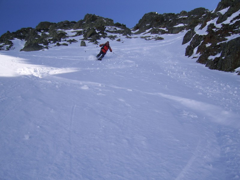 #8 rien à jeter : dans la poudreuse des couloirs supérieurs rien à jeter : dans la poudreuse des couloirs supérieurs