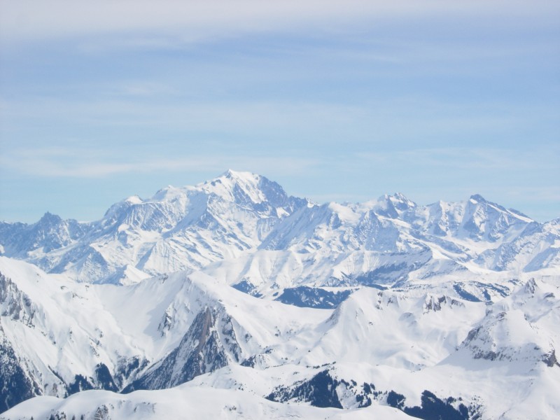 Vue d'ensemble : Le massif du Mont Blanc.