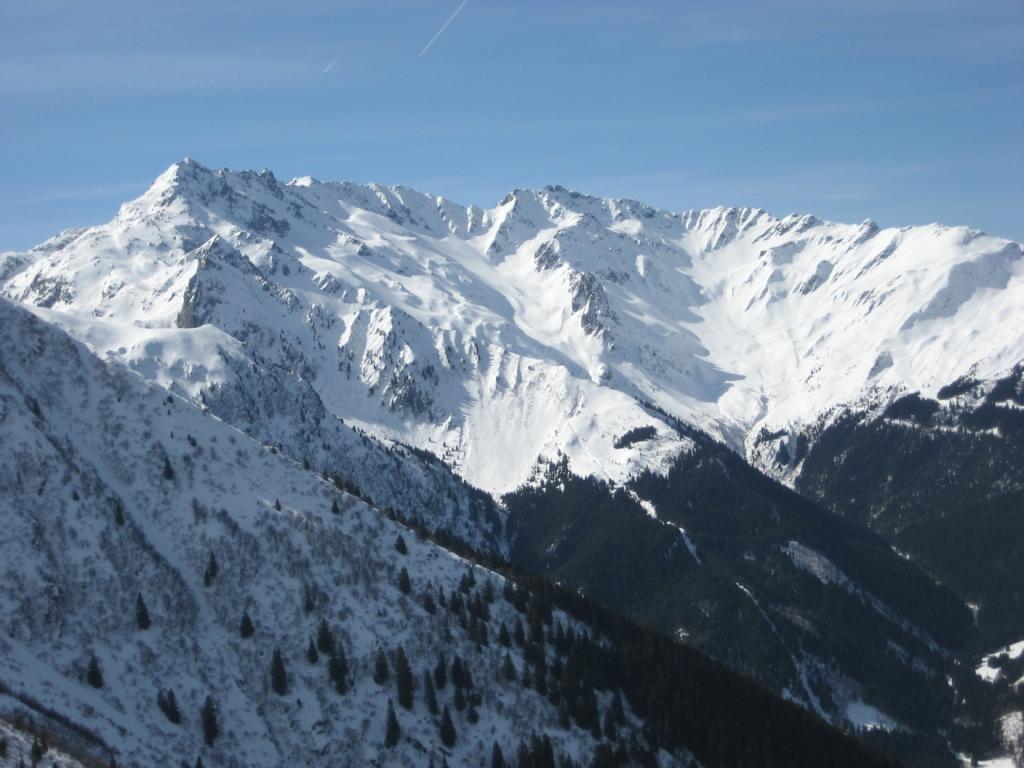 #1 Belle Etoile : Face nord du massif de la Belle Etoile, vu de la Petite Valloire : quelle classe, ce versant ! Belle Etoile : Face nord du massif de la Belle Etoile, vu de la Petite Valloire : quelle classe, ce versant !