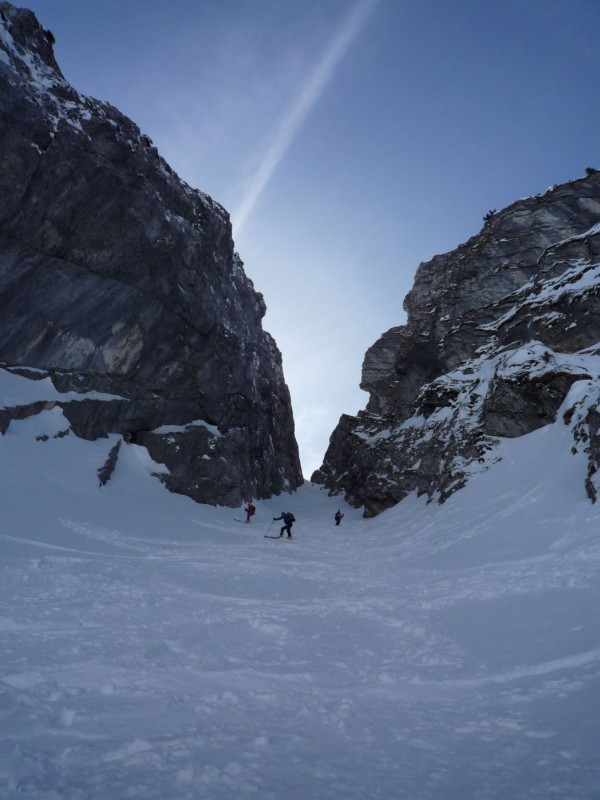 #9 dans le couloir : y dans le couloir : y'a du monde...