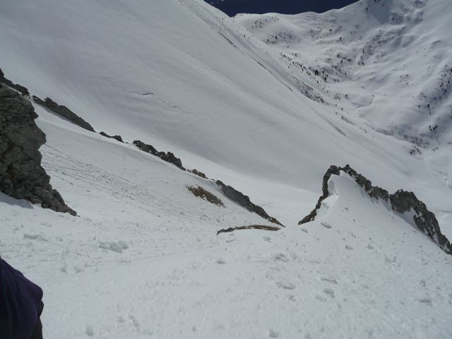 #4 La montée du Pécloz : Montée du Pécloz. A peu près au milieu du couloir. La montée du Pécloz : Montée du Pécloz. A peu près au milieu du couloir.
