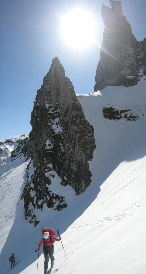 #2 Couloir du Moine : le bien nommé en arrière plan Couloir du Moine : le bien nommé en arrière plan
