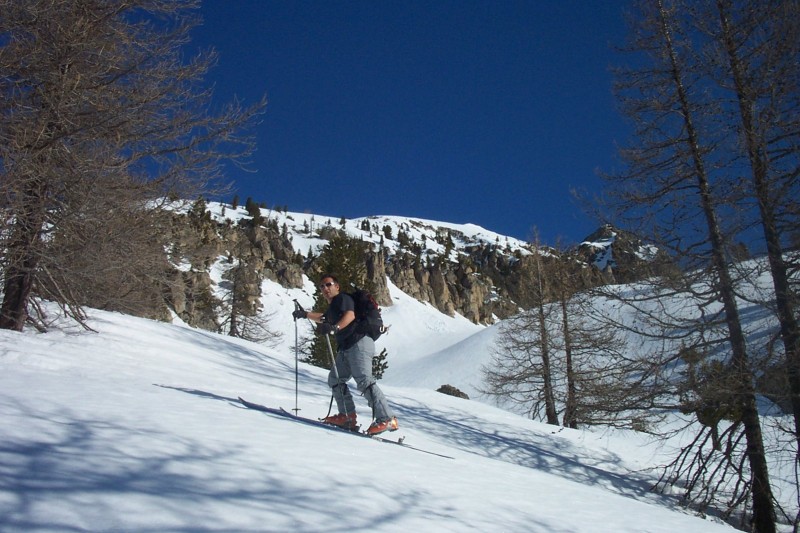 Remontée dans le vallon : Toune remonte le vallon de Portettes