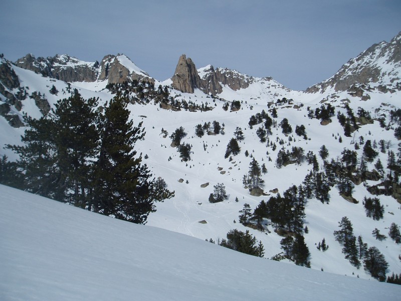#6 Aiguilles d Aiguilles d'Amitges : avec le refuge sur la croupe au premier plan