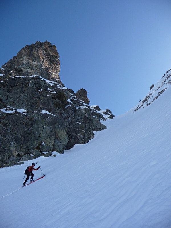 #14 Au pied du gendarme : Remontée vers l Au pied du gendarme : Remontée vers l'arête des rochers Rissiou