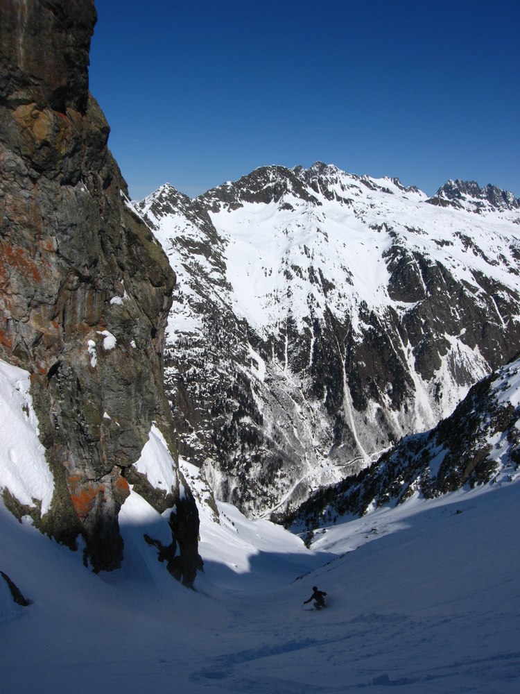 #22 Rochers Rissiou : Descente dans le couloir faisant suite à la face Rochers Rissiou : Descente dans le couloir faisant suite à la face