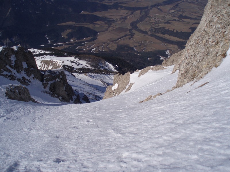 #9 Tête de la Cavale : Le couloir de montée, vue depuis la partie supérieure Tête de la Cavale : Le couloir de montée, vue depuis la partie supérieure