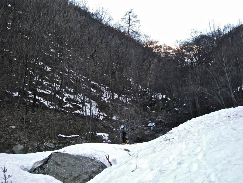 #1 AUTARET : Départ skis au pied du pont mais avec quelques déchaussages donc vrai chaussage vers 1400m AUTARET : Départ skis au pied du pont mais avec quelques déchaussages donc vrai chaussage vers 1400m