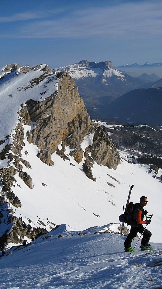 #2 Arrivée à l Arrivée à l'Agnellerie : Toz au soleil devant la barrière Est