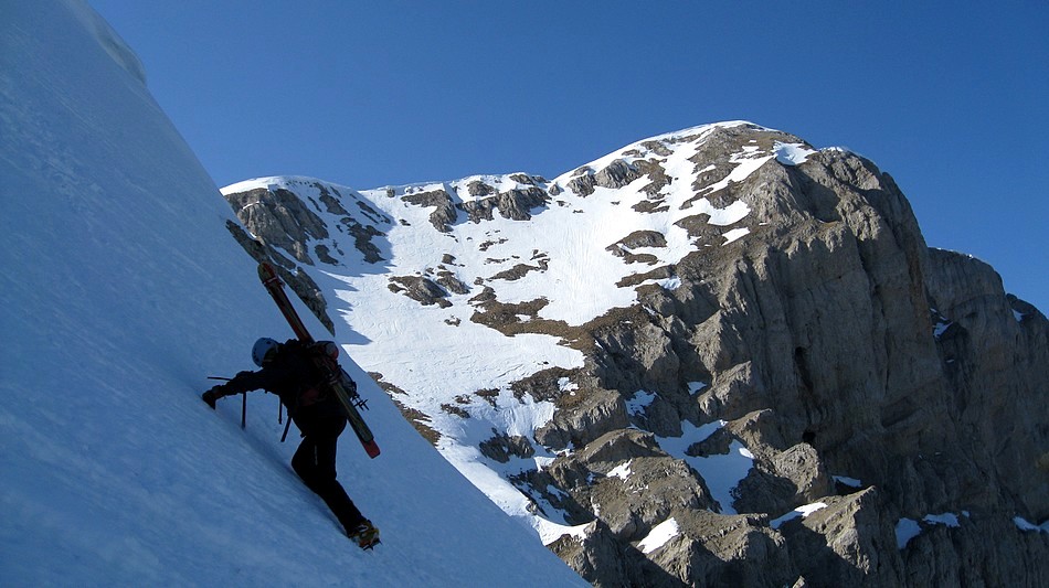 #25 Séquence cramponnage : en haut du Petit Veymont pour "tater" la neige plus bas Séquence cramponnage : en haut du Petit Veymont pour "tater" la neige plus bas