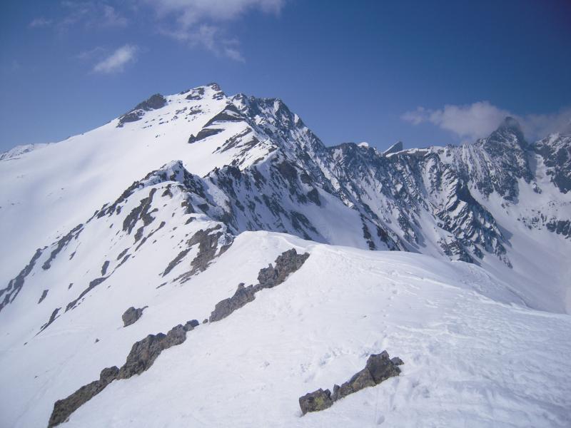 #4 Sommet 2887 : Bon ben finalement en haut, y Sommet 2887 : Bon ben finalement en haut, y'a une bonne descente qui attend, de beaux paysage, et la solitude... Pas trop mal pour une sortie de découverte