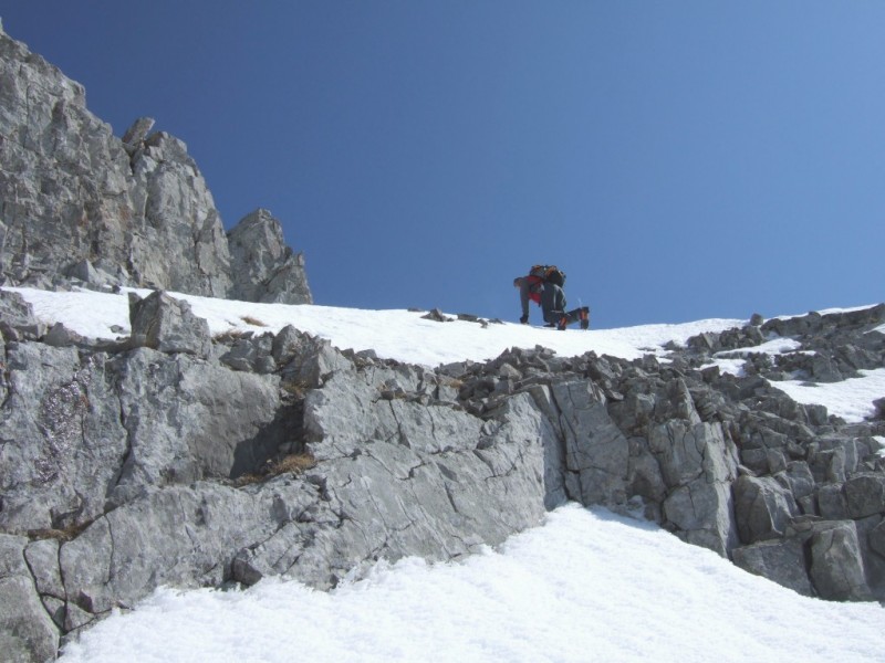 #3 couloir SO pointe Bella Cha : Sommet :attention aux corniches ! couloir SO pointe Bella Cha : Sommet :attention aux corniches !