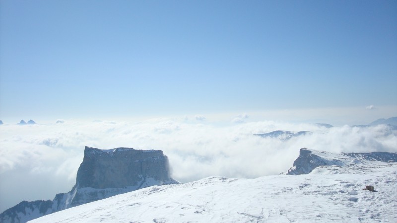 #2 Mont Aiguille : Toujours sympa ce Mont Aiguille. Quelques nuages qui nous auront épargné Mont Aiguille : Toujours sympa ce Mont Aiguille. Quelques nuages qui nous auront épargné