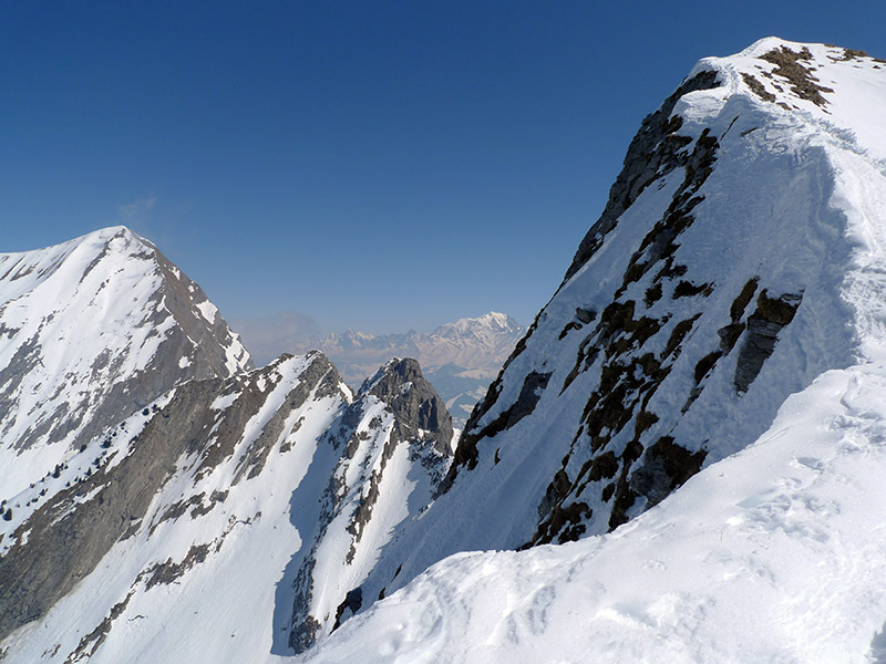 #3 Charvin et Mont-Blanc : Arête terminale de l Charvin et Mont-Blanc : Arête terminale de l'Aiguille de Serraval