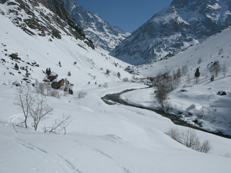 #12 Carrelet : Ca fait plaisir ce vallon bien enneigé Carrelet : Ca fait plaisir ce vallon bien enneigé
