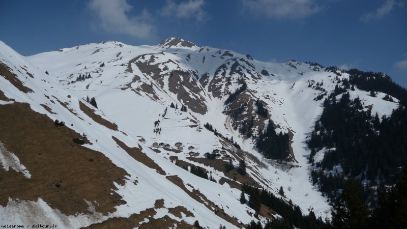#24 La Combe : Joli village savoyard de montagne La Combe : Joli village savoyard de montagne