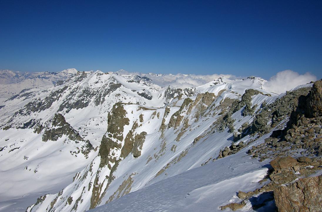 Le groupe Ambin / Ferrand : Belle ambiance d'altitude. Les sommets sont là, arrêtés.