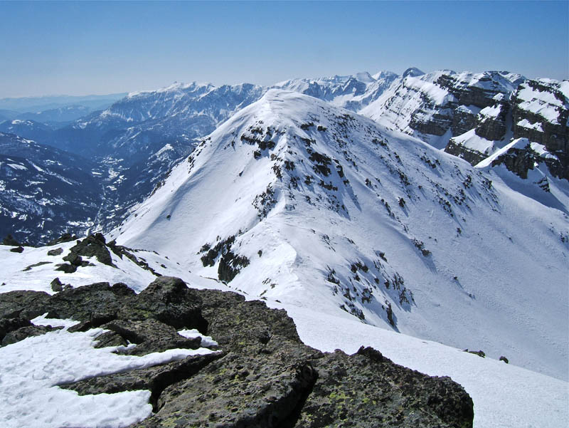 #8 Montagne de l Montagne de l'Avalanche : Tête du Lac et sa brèche que nous allons emprunter.