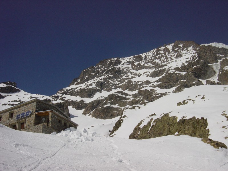 Le refuge : écrasé par la face