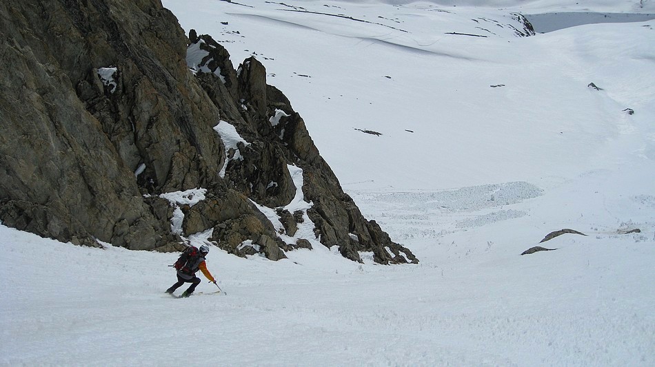 #11 Bas du couloir : De mieux en mieux la neige Bas du couloir : De mieux en mieux la neige
